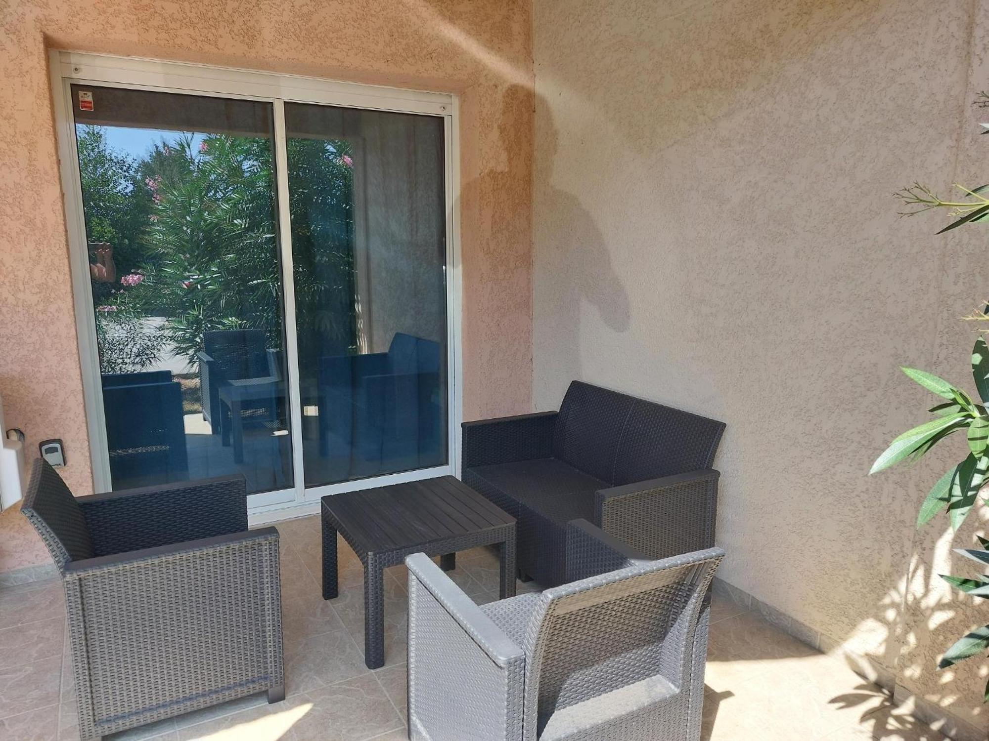 Nouvel Location D'Un Bel Appart T2 Climatise Et Meuble Au Rdch Avec Piscine Dans Residence Les Melody Santa-Maria-Poggio  Esterno foto