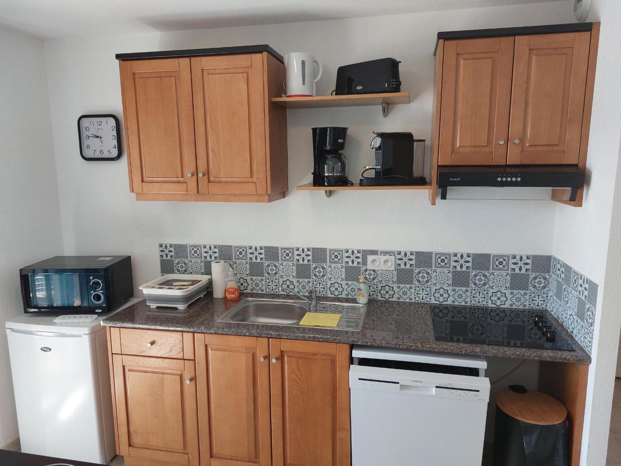 Nouvel Location D'Un Bel Appart T2 Climatise Et Meuble Au Rdch Avec Piscine Dans Residence Les Melody Santa-Maria-Poggio  Esterno foto